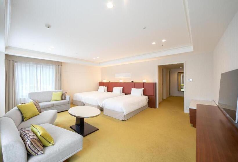 Suite Familiar, Namba Oriental