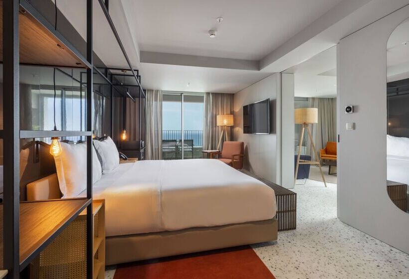 Junior Suite, Next   By Savoy Signature