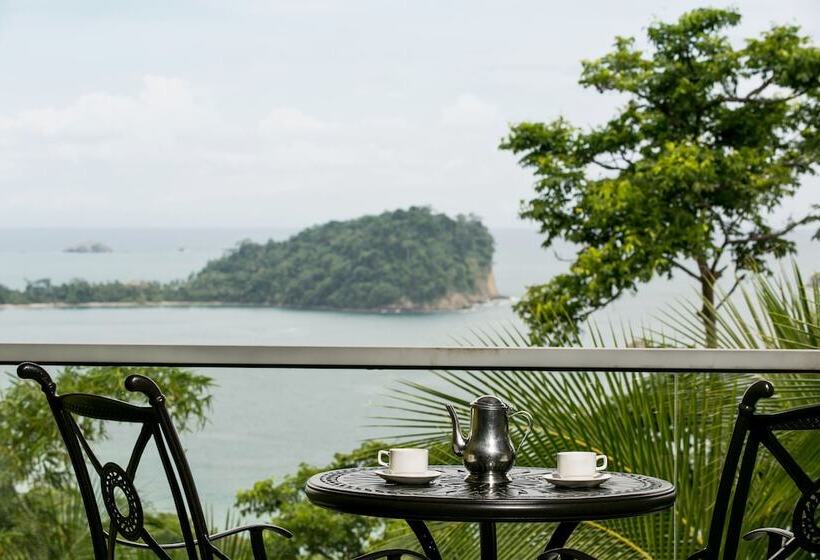 اتاق سوپریور با چشم‌انداز دریا, Oceans Two Resort