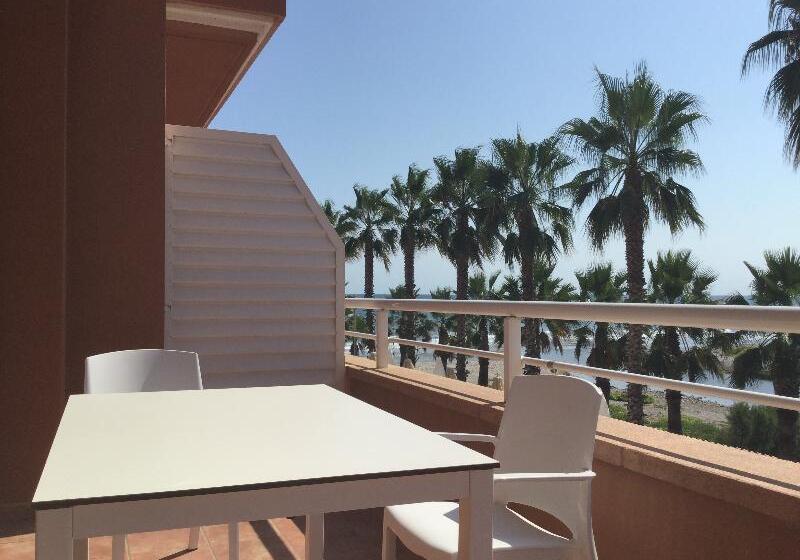 اتاق استاندارد با چشم‌انداز دریا, Sultan Gardens Resort