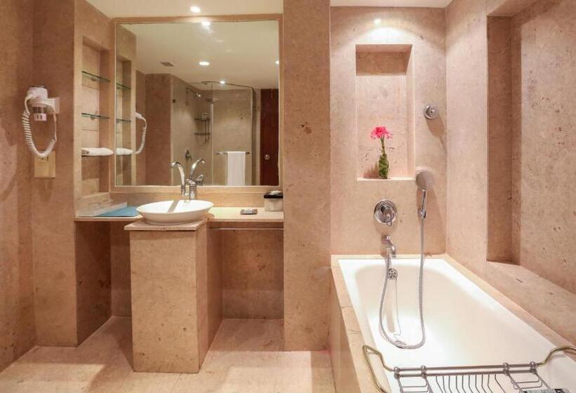 اتاق پرمیوم, The Lalit Mumbai