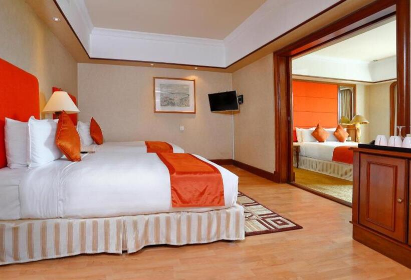 家庭间, The Pacific Sutera