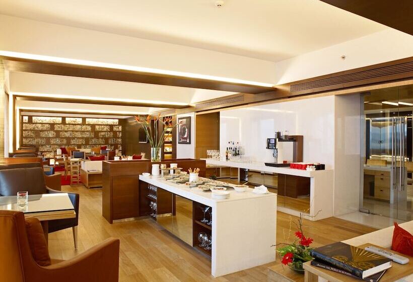 Habitación Club, Trident Nariman Point Mumbai