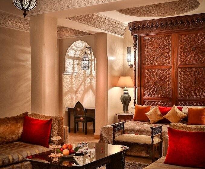 سوئیت رویال, Riad Kniza