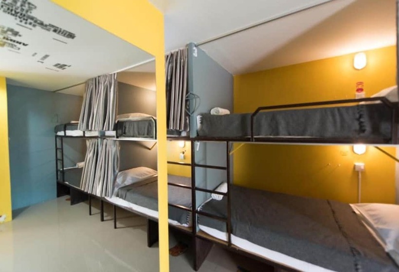 تختخواب در اتاق مشترک, Backpacker Street Airport Place