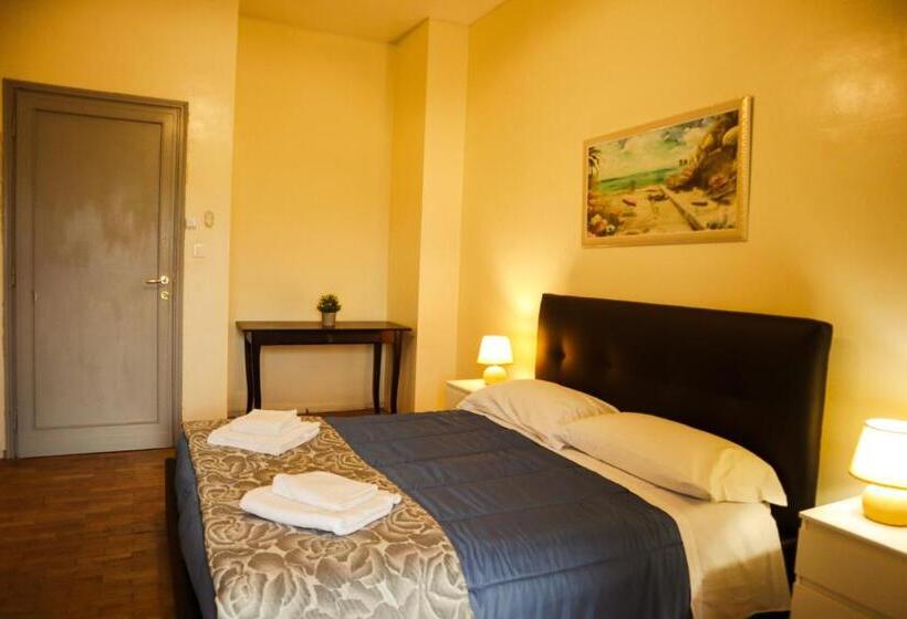 اتاق استاندارد با سرویس بهداشتی مشترک, Florence Rooms Novella