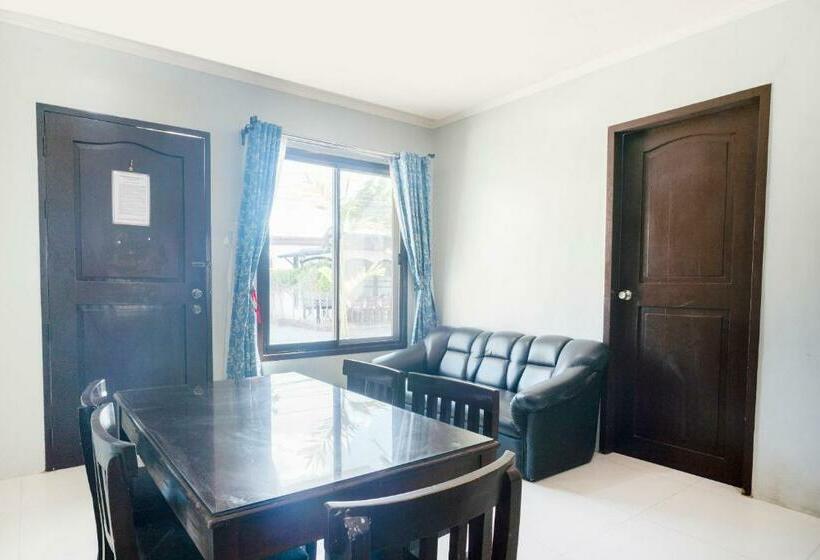带2个卧室的套房, Oyo 557 Samantha S Apartelle