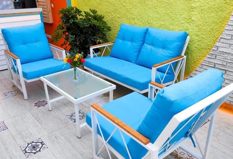 سوییت جونیور با چشم‌انداز دریا, Mavi Kiyi Suites