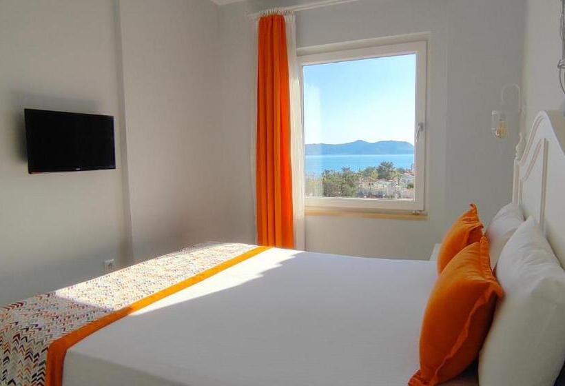سوییت جونیور با چشم‌انداز دریا, Mavi Kiyi Suites