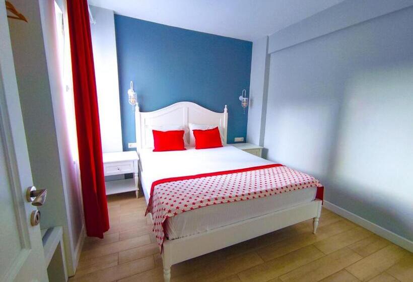 سوییت جونیور با چشم‌انداز دریا, Mavi Kiyi Suites