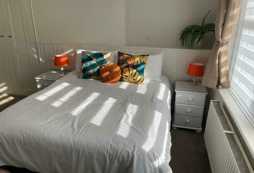 اتاق استاندارد, Rivendell Guest House
