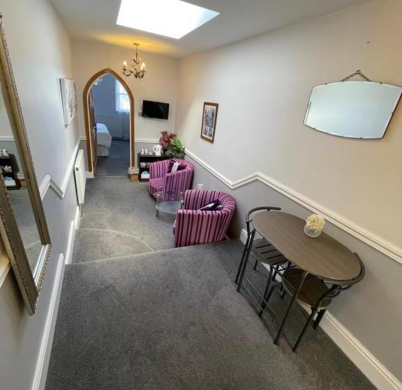 اتاق لوکس با تخت بزرگ, Rivendell Guest House