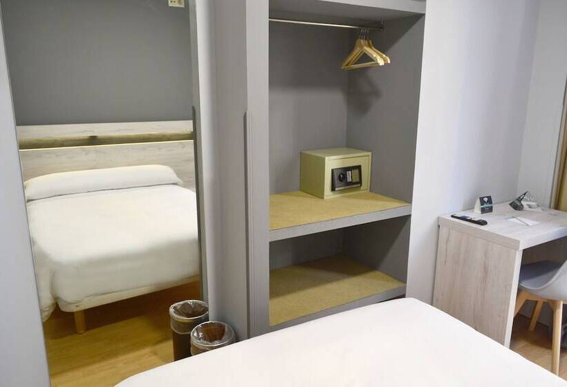 Standard Single Room, Alda Centro Oviedo