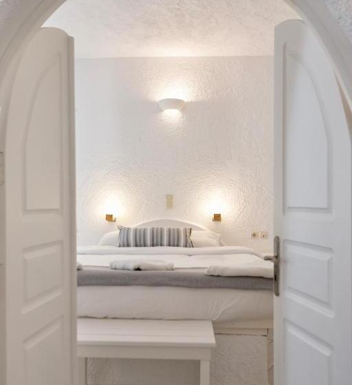 Chambre Familiale, Artemis Suites