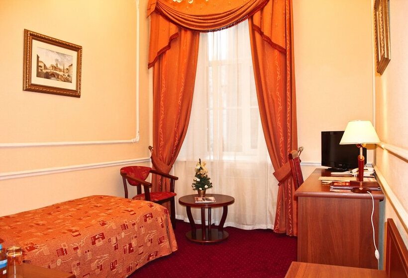 اتاق استاندارد یک نفره, Artmokhovaya