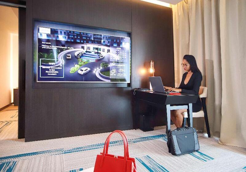 اتاق لوکس, Courtyard By Marriott Warsaw Airport