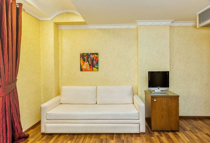 Standard Triple Room, Egnatia