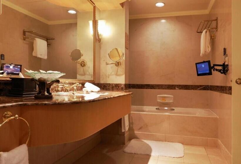 سوییت لوکس, Grand Noble Hotel Dongguan