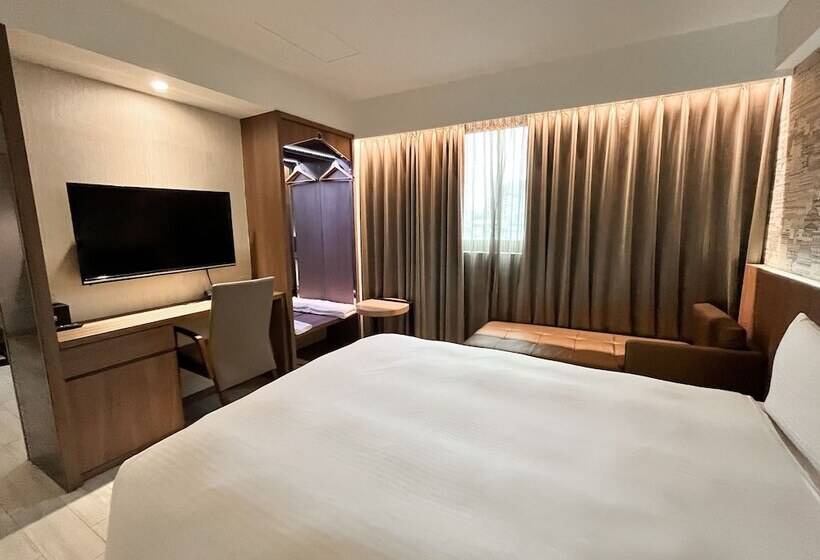 Deluxe Suite, Guide  Taipei Fuxing N