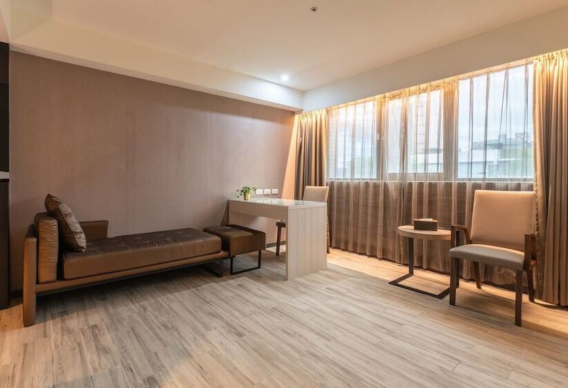 سوییت لوکس, Guide Hotel Taipei Fuxing North