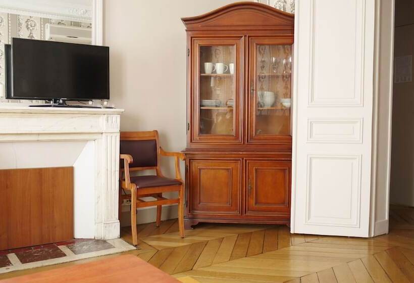 آپارتمان 1 خوابه, Home Paris 16