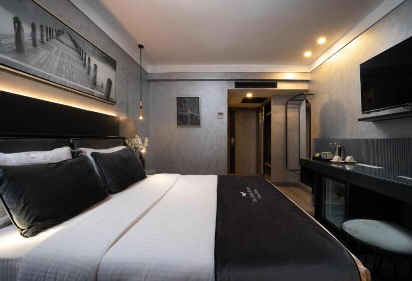 اتاق استاندارد, The Wings Hotels Neva Palas