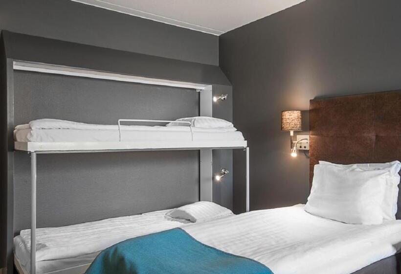 اتاق خانوادگی, Quality Hotel Winn