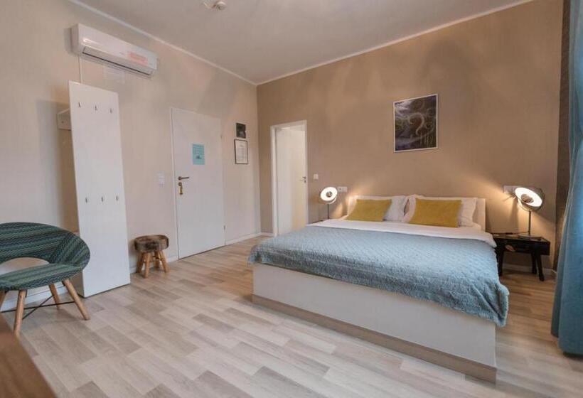 اتاق لوکس با تخت بزرگ, Aparthotel Aria Prestige Boutique