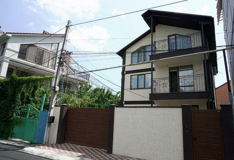 اتاق استاندارد با بالکن, Arkadiya House