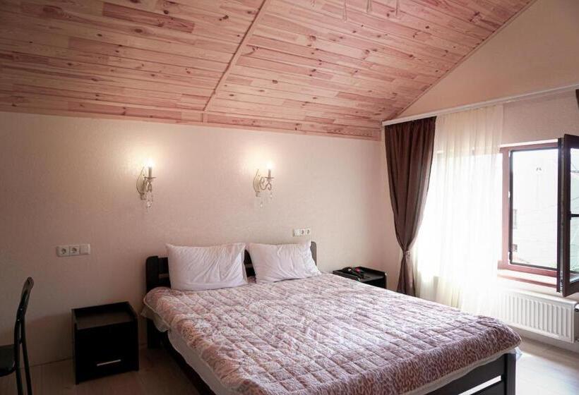 اتاق استاندارد, Arkadiya House