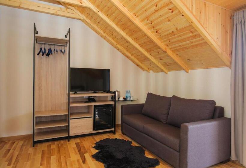 جناح مزوَّد بشرفة, Chalet Dilijan Hotel & Restauarant