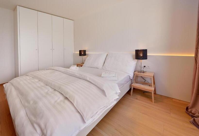 آپارتمان 2 خوابه با تراس, Smart & Green Living By Ambiente
