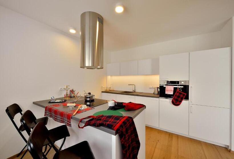 آپارتمان 2 خوابه با تراس, Smart & Green Living By Ambiente