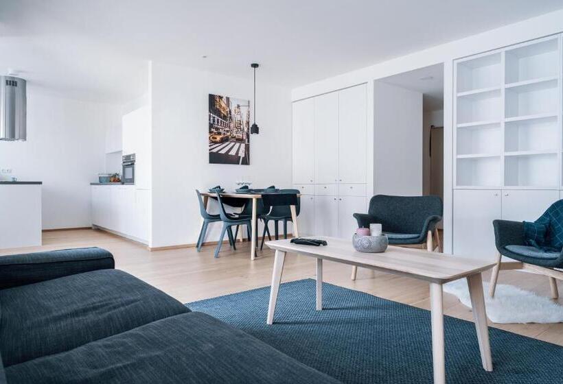آپارتمان 2 خوابه با تراس, Smart & Green Living By Ambiente