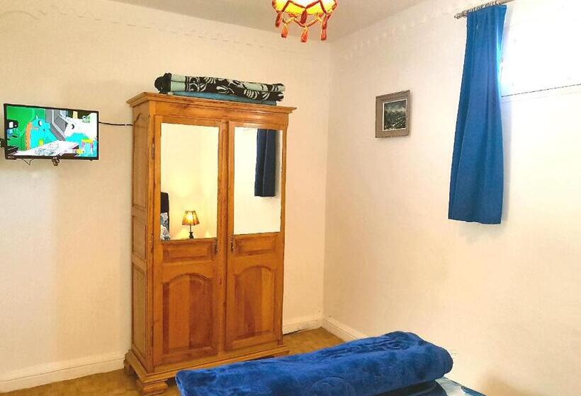 آپارتمان 1 خوابه با تراس, Maison De La Lagune