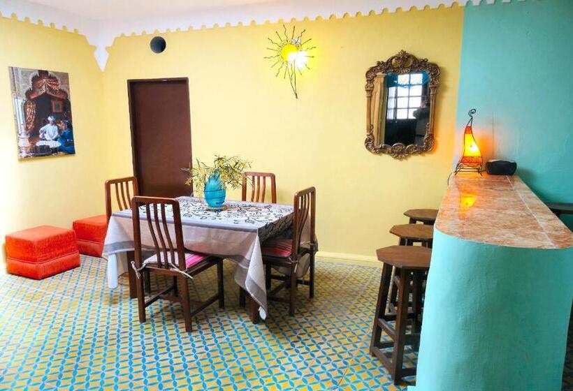 آپارتمان 1 خوابه با تراس, Maison De La Lagune