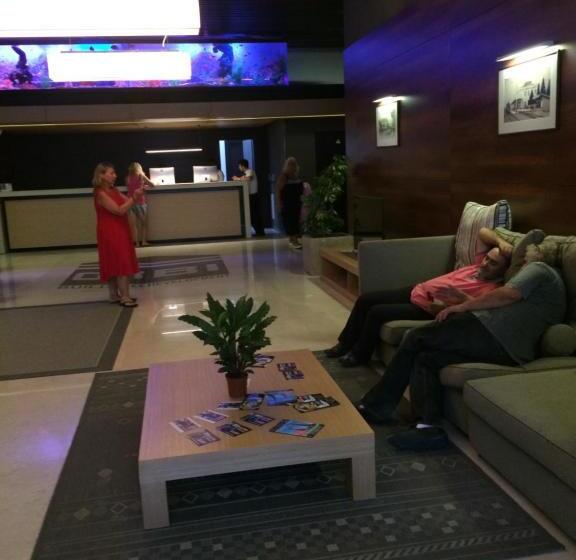 استودیوی استاندارد با چشم‌انداز دریا, Orbi Residence Design Studio