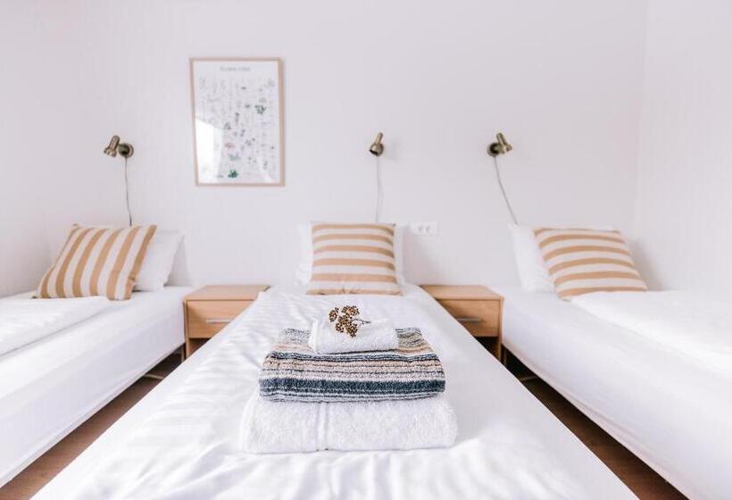 اتاق استاندارد سه تخته با سرویس بهداشتی مشترک, Elda Guesthouse