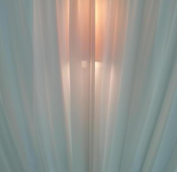 اتاق خانوادگی, Marina Lounge Home