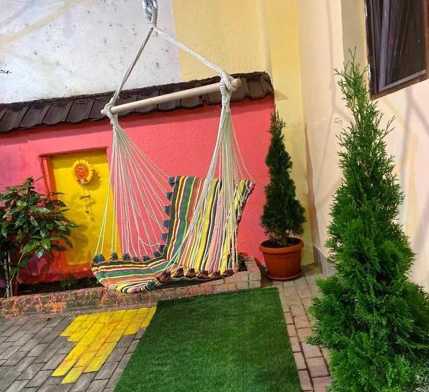 آپارتمان 1 خوابه, Zani Hostel