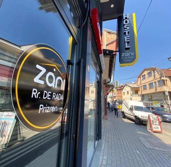اتاق استاندارد سه تخته با چشم‌انداز باغ, Zani Hostel