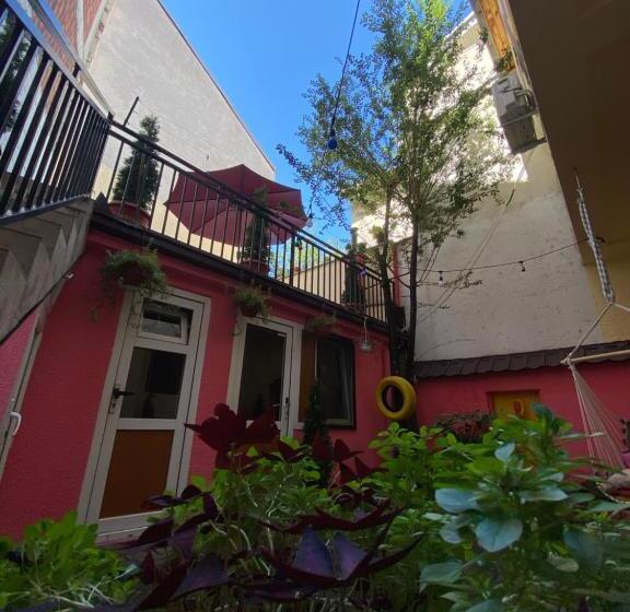 آپارتمان لوکس 1 خوابه, Zani Hostel