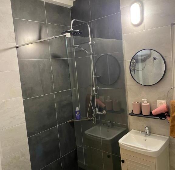 آپارتمان لوکس 1 خوابه, Zani Hostel