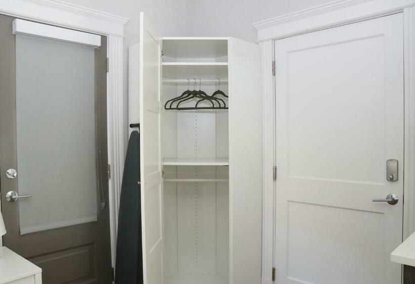 استودیوی استاندارد, A Stylish Stay W/ A Queen Bed, Heated Floors.. #23