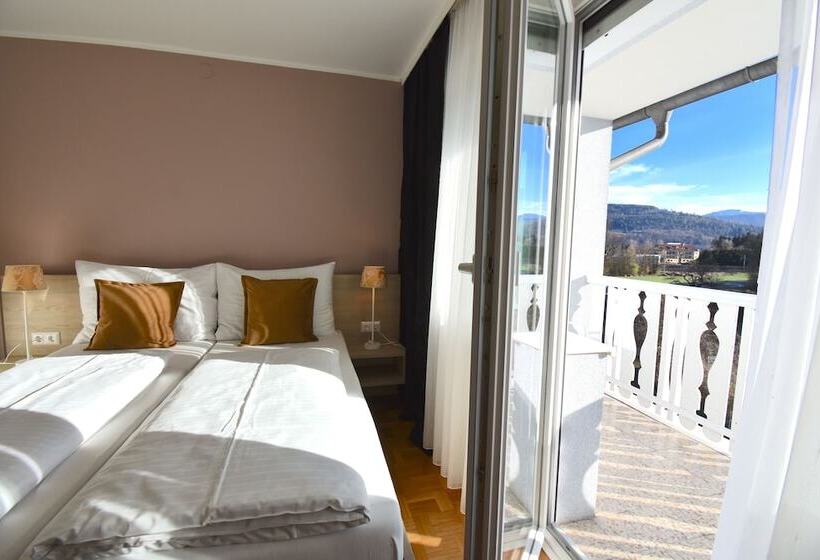 Standard Værelse m. Balkon, Rooms & Amoria Spa For Adults Only   Hotel Jägerhof Wörthersee