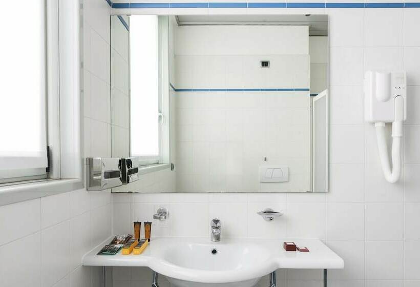اتاق راحتی, B&b Hotel Milano La Spezia