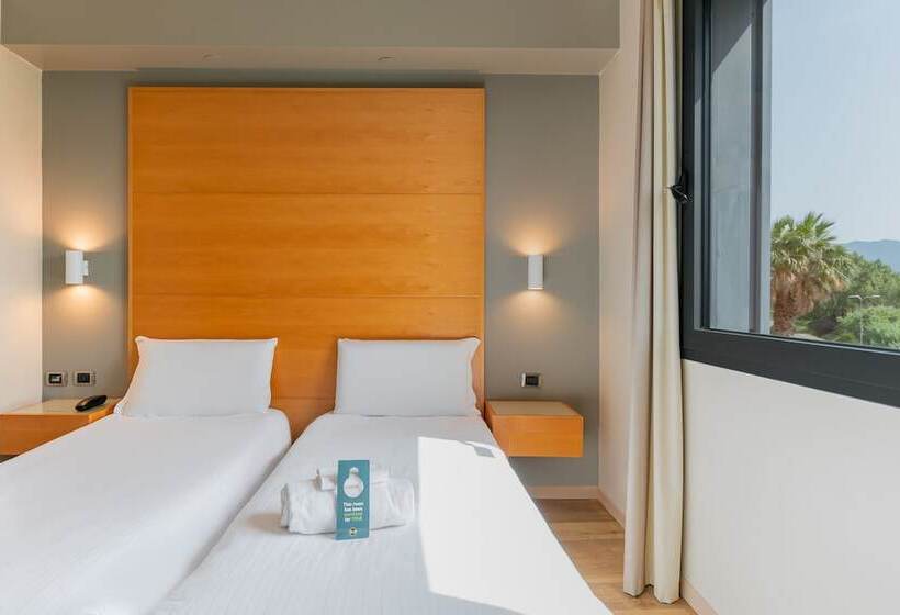 اتاق استاندارد, B&b Hotel Pisa