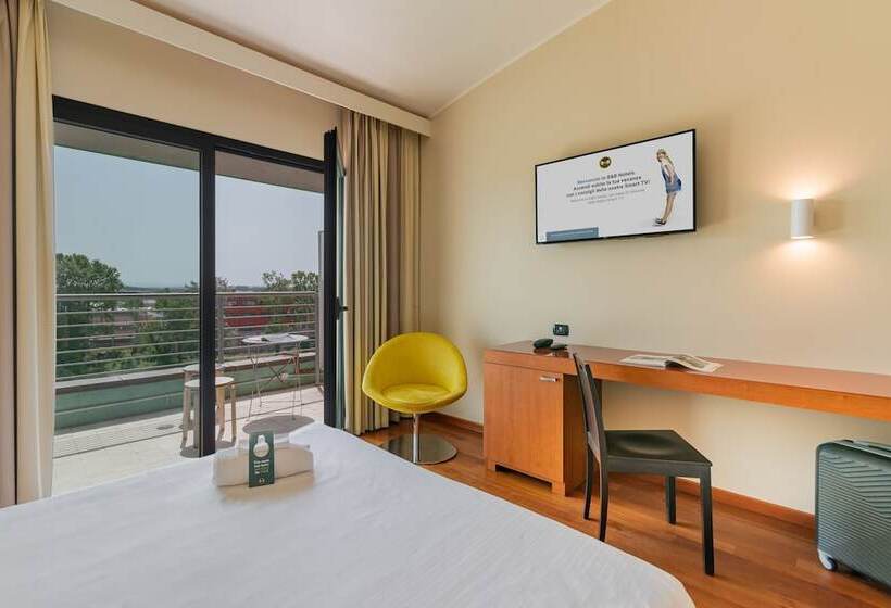 اتاق استاندارد با تراس, B&b Hotel Pisa