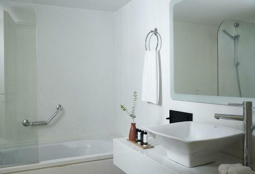 اتاق لوکس با چشم‌انداز دریا, Creta Maris Resort