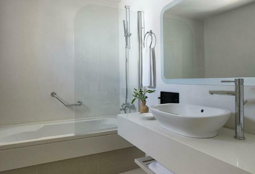 اتاق لوکس با چشم‌انداز دریا, Creta Maris Resort